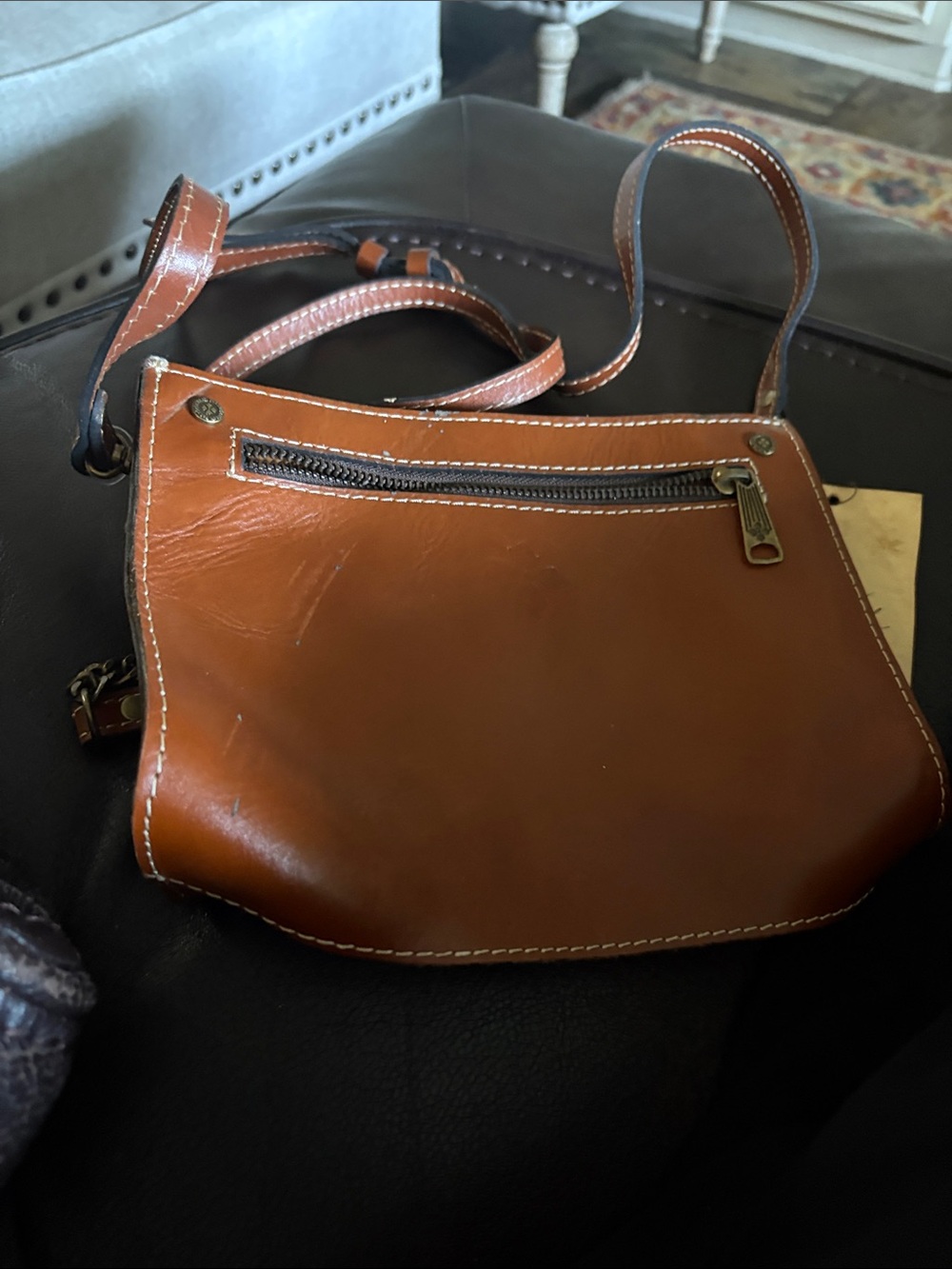 Heritage collection Brown Leather Crossbody Shoulder Bag with Front Zip Pocket